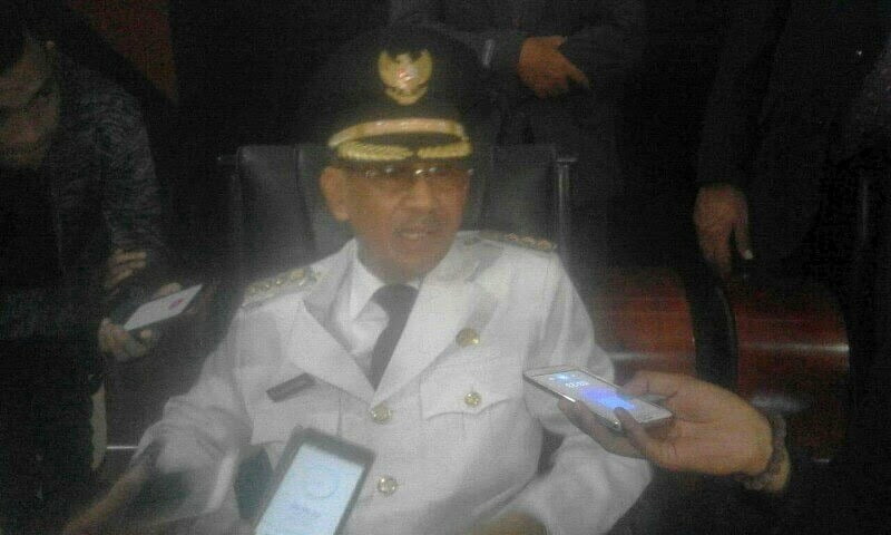 Bupati sumbawa bom paralon Bupati sumbawa